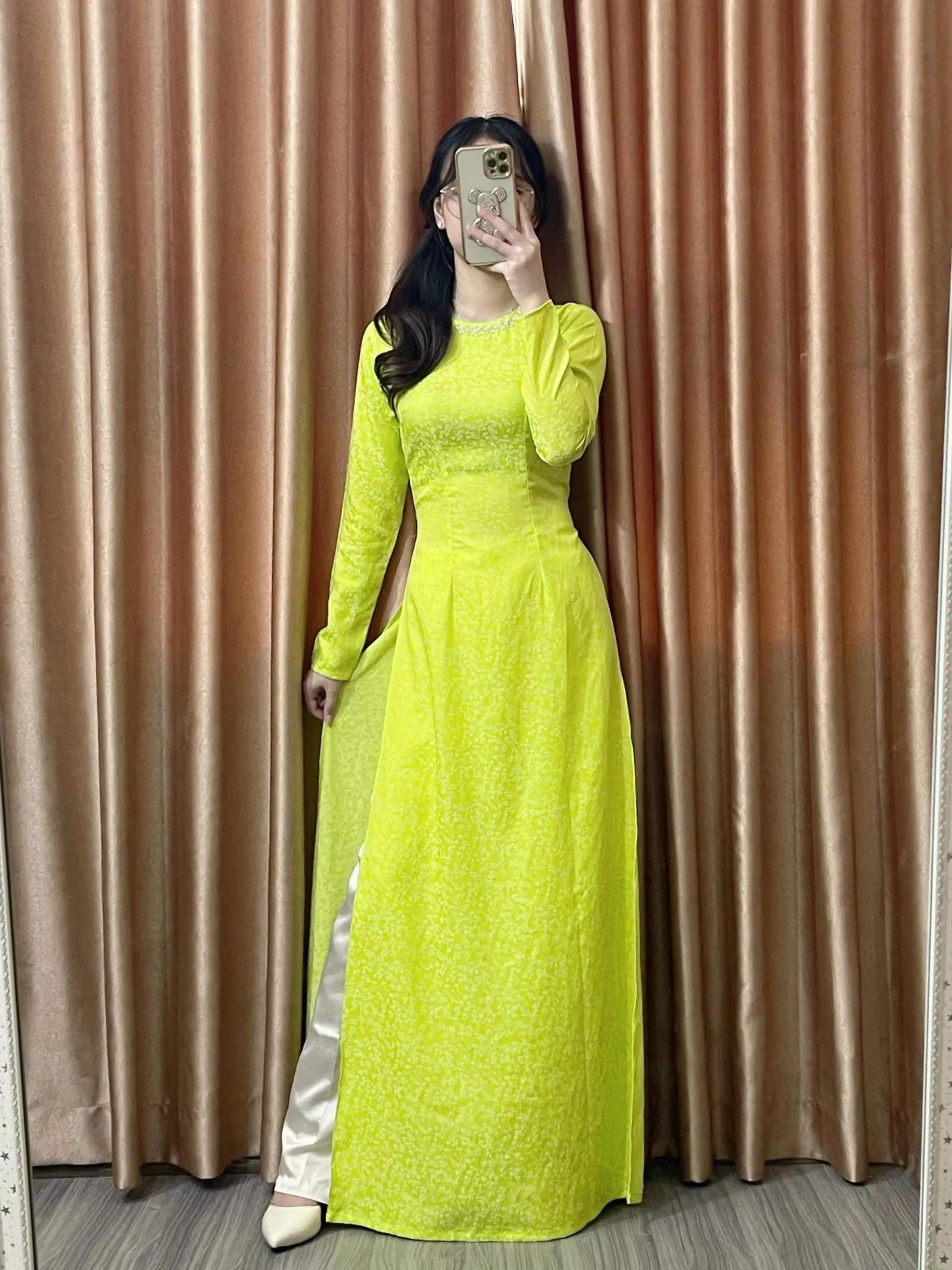 Aó Dài Gấm họa tiết ẩn cổ tròn kết ngọc (Chỉ áo) Women Dress