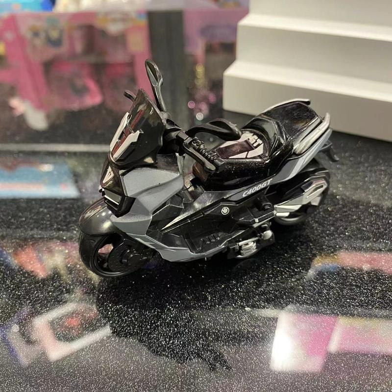 Product Introduction of Alloy Pull Back Motorcycle Simulation Pedal Toy Car Model Keychain Pendant Gift Clip Doll Gift 19