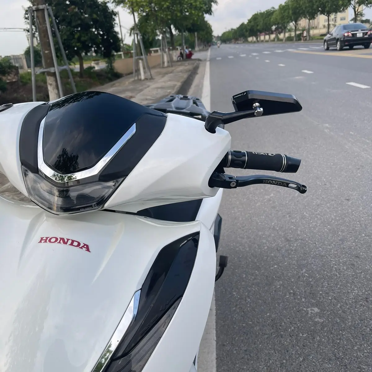 Gương 744 mặt kính trong
