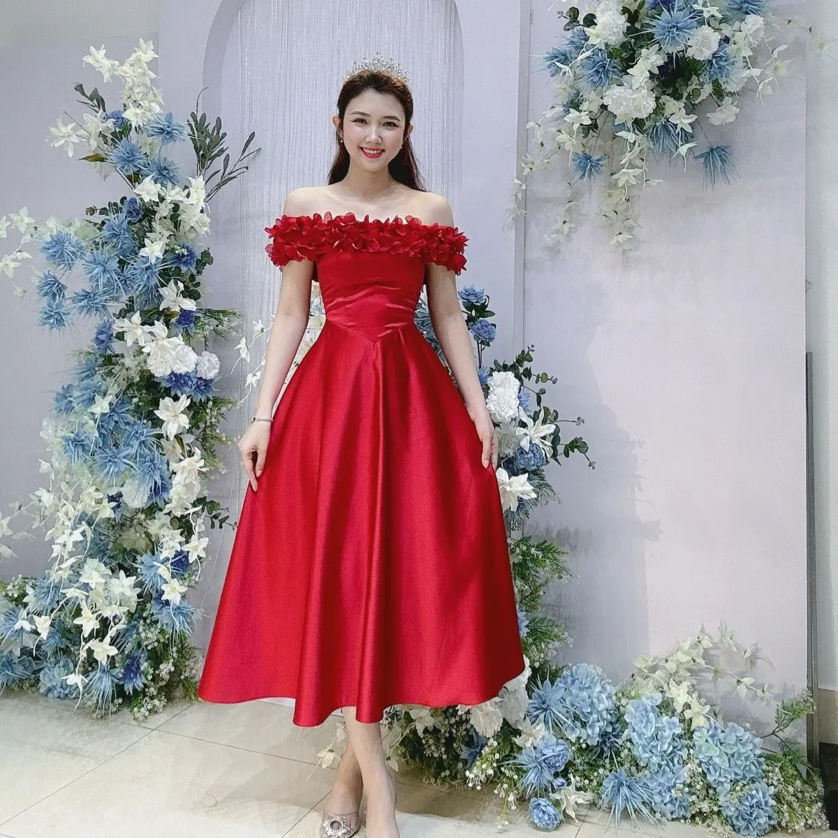 Đầm bẹt vai đính hoa
