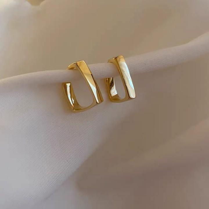 Product Introduction of Sterling Silver Needle Exaggerated Geometry Stud Earrings for Women Affordable Luxury Fashion Elegant High-Grade Earrings Metal Earrings 38