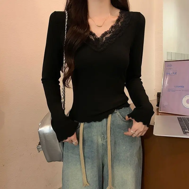 Áo Lớp Cơ Sở Ren, Dành Cho Nữ, Phong Cách Cổ Điển, Có Thể Mặc Bên Trong Áo Phông Dài Tay, Thiết Kế Cổ Chữ V Dễ Thương Và Gợi Cảm, Màu Trắng Trà, Đầu Thu 2024 Hàng Mới Về