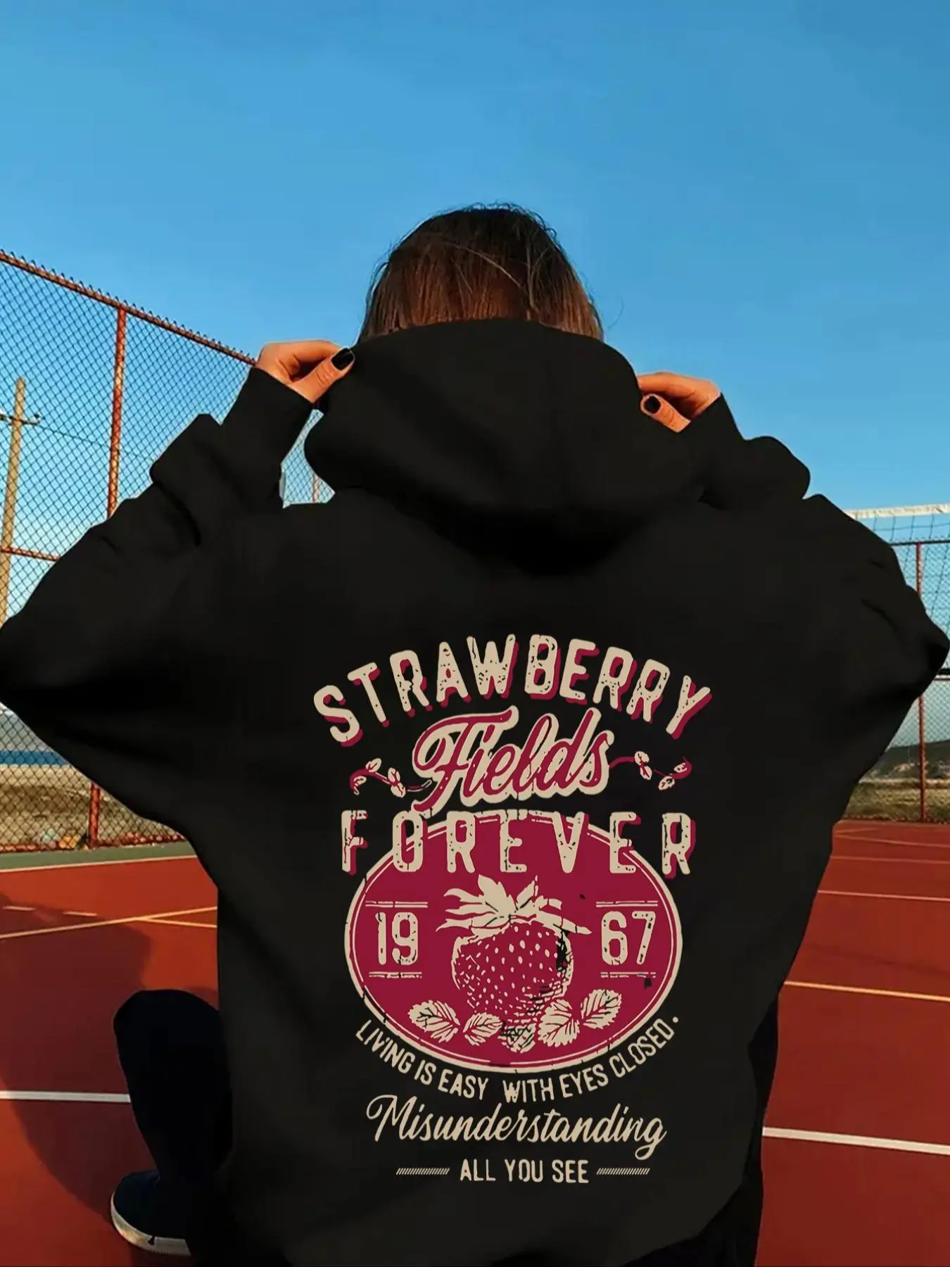 【Plus Size】 Letter & Strawberry Print Drop Shoulder Thermal Lined Hoodie, Fashion Casual Drawstring Pocket Hooded Sweatshirt for Daily Holiday Outdoor Wear, Women Plus Size Clothing for Fall & Winter