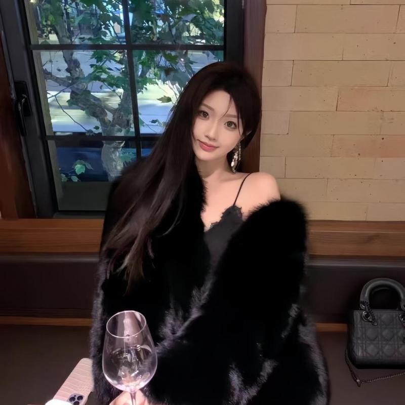 Product Introduction of Women's Winter Coat Haining Fur Imported Fox Fur Socialite Internet Celebrity Fashion Hundred Fur One 0