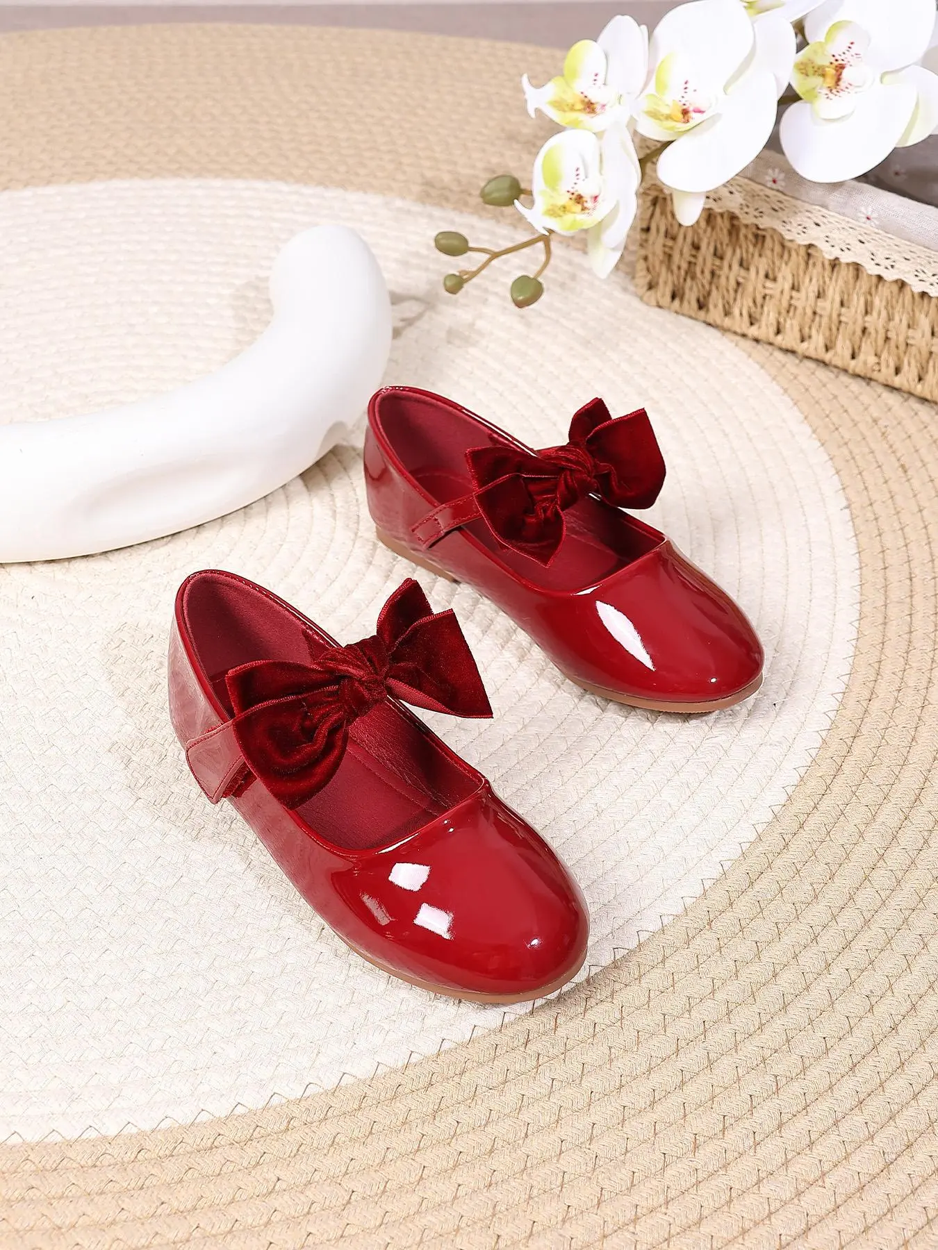 Girl's Cute Bowknot Design Flat Shoes, Casual Comfortable Patent Leather Shoes for Party, Daily Wear, Kids Shoes for All Seasons