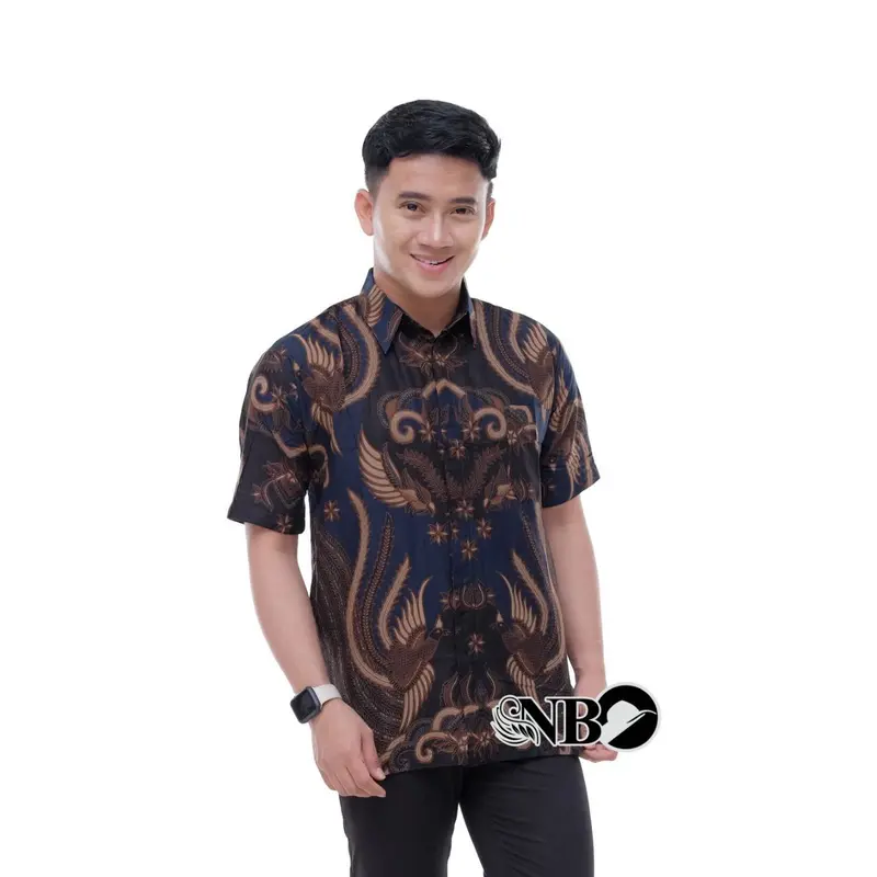 kemeja motif ironmen Crew Neck 3