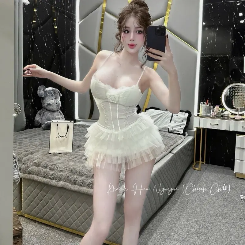 ️Đầm hai dây viền ren nhún tùng nhiều tầng đính hoa siêu xinh 1