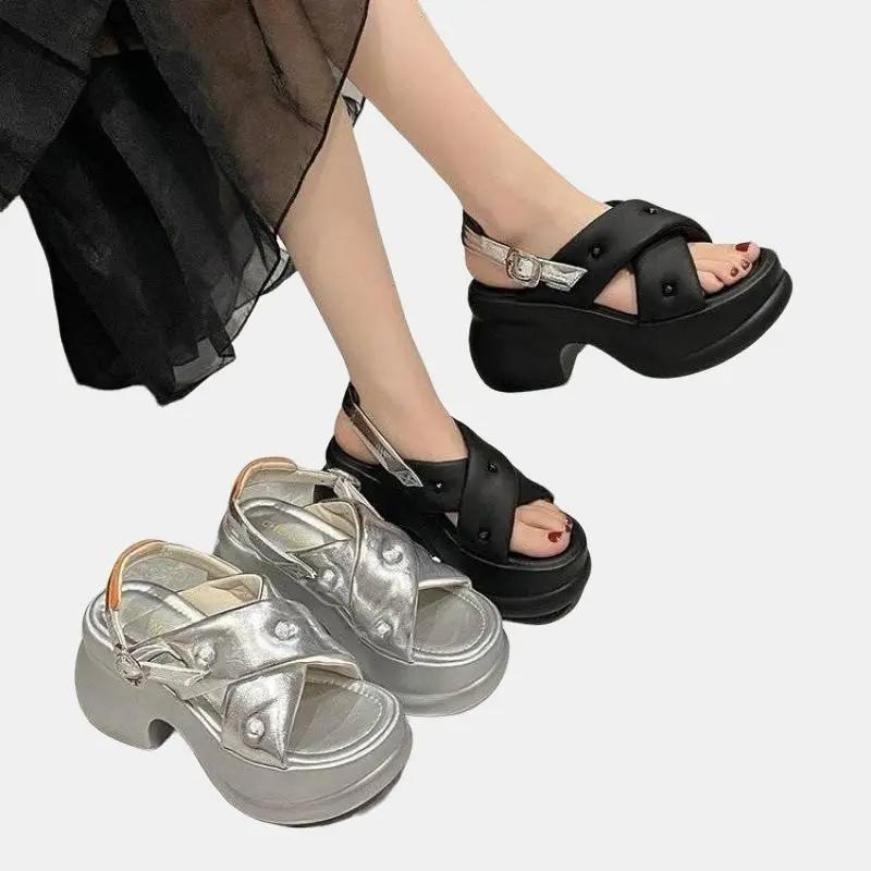Sandal Đế Xuồng Dày Quai Chéo Đính Đinh Tán Thiết Kế Mới Thời Trang 2023 Dành Cho Nữ GiàY DéP Shoes