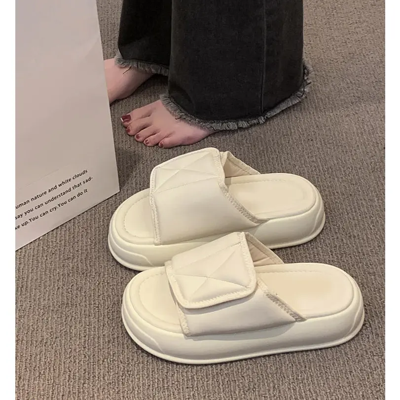 DéP Dép Nữ Bánh Mì Quai Ngang Dán Đế Dày 4cm Êm Ái -   Sandal  GiàY  Đi Học, Đi Biển Phong Cách Hàn Quốc - DE009 Shoes