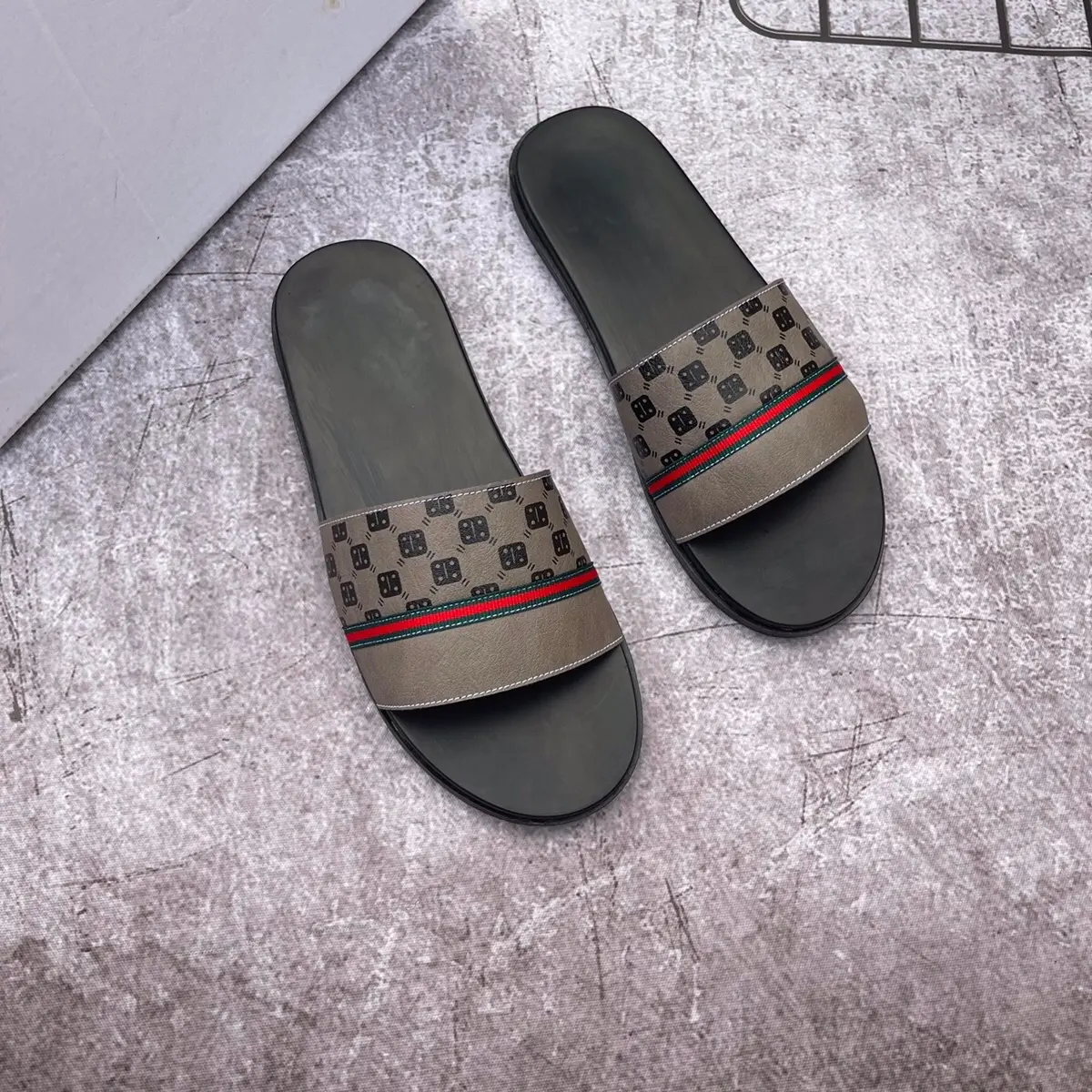 Dép Nam Quai Ngang Gờ Cê hót hít đế 2 lớp ( có logo) Slipper DéP