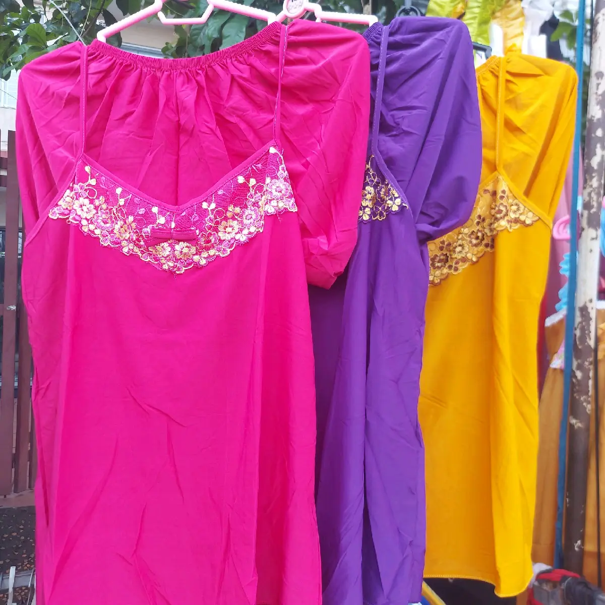 combo 100k 3 bộ ngủ thun làng dành cho mọi lứa tuổi chất vải mất 35k/ 1 bộ.