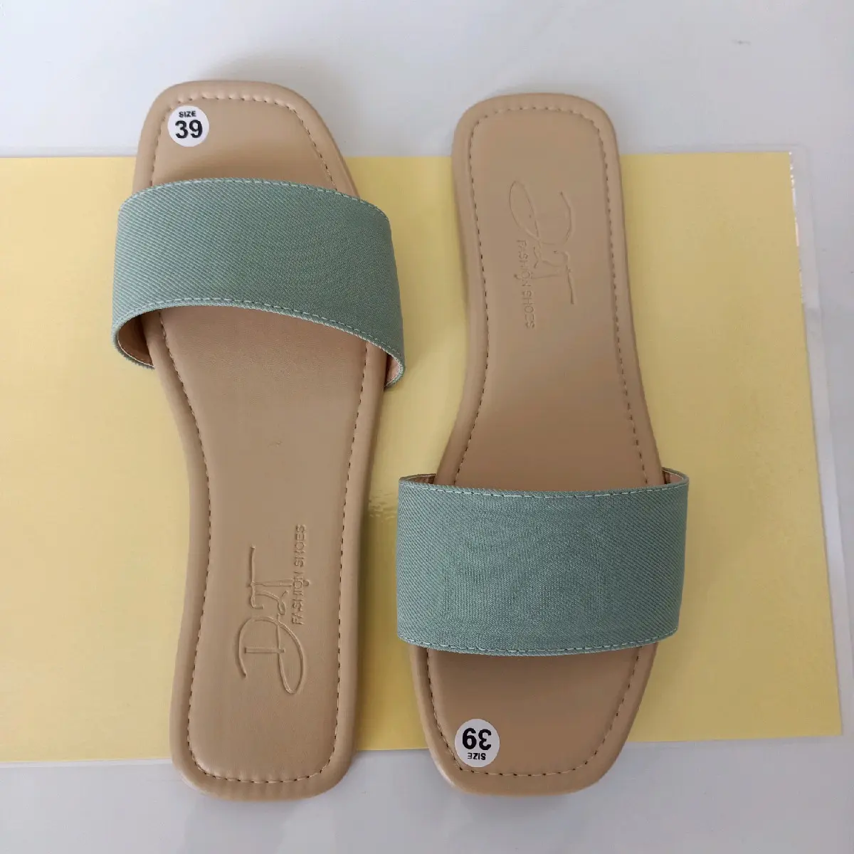 Dép Lê Bệt Đ2T ms59 size 35 đến 45 Quai Bản Vải Zin Phối Nền Kem DéP