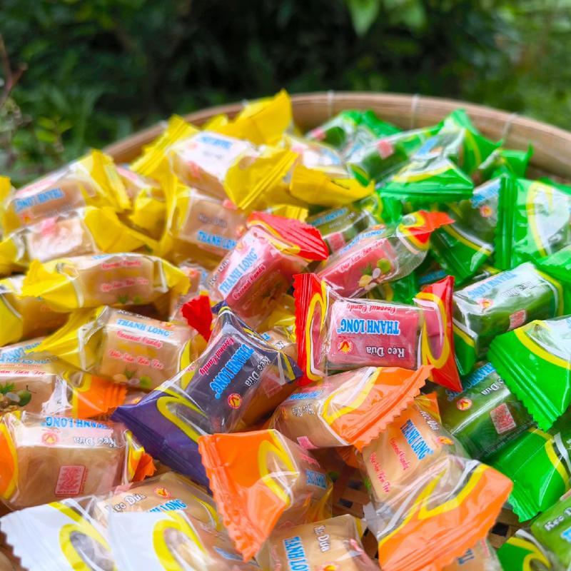 1kg Kẹo dừa thập cẩm Thanh Long mix 7 vị nguyên chất lá dứa sầu riêng đậu phộng ,khoai môn,dâu cà phê không đủ vị trái cây kẹo tráicây