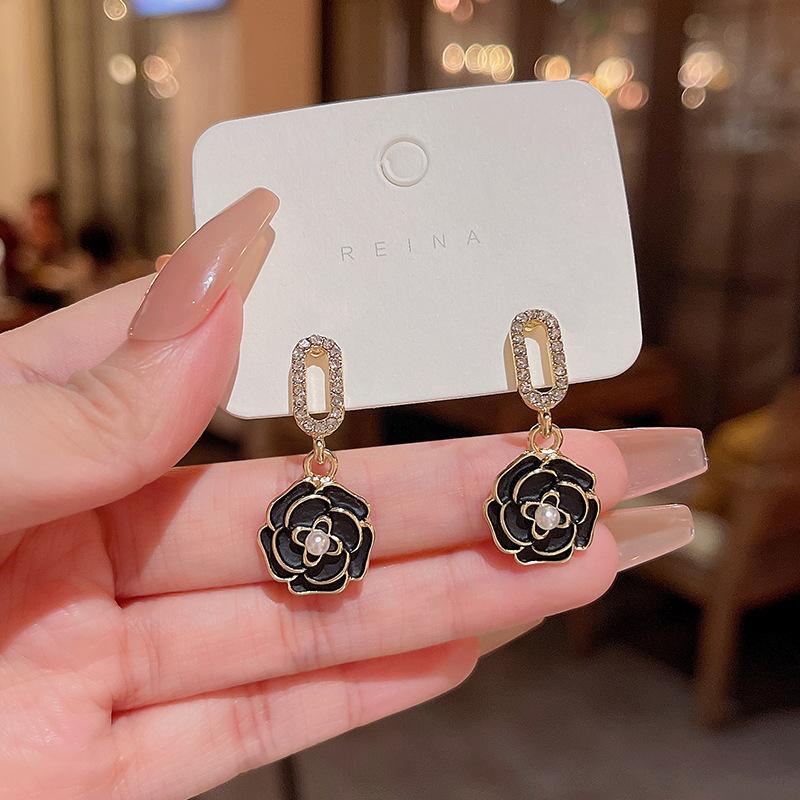 Product Introduction of Sterling Silver Needle Internet Celebrity Live Broadcast Hot-Sale Earrings Stall Supplies for Night Market All-Match Fashion Earrings Ear Rings Wholesale 14