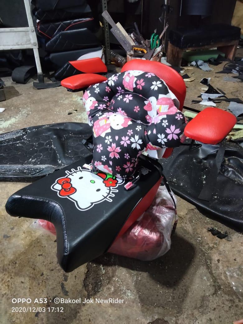Jok sandaran anak motor di depan Motorcycle