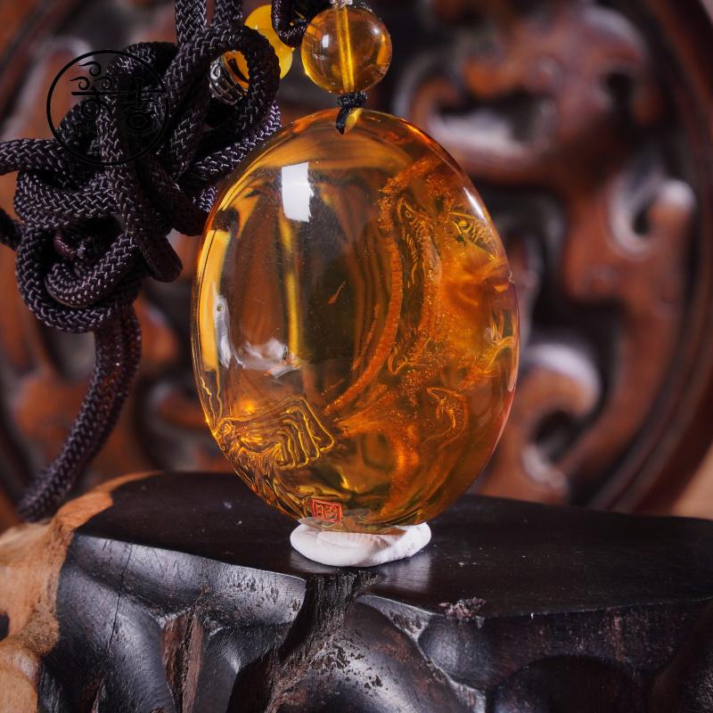 Royal Masterpiece Pendant: Masterfully Carved, Collector’s Grade. 2