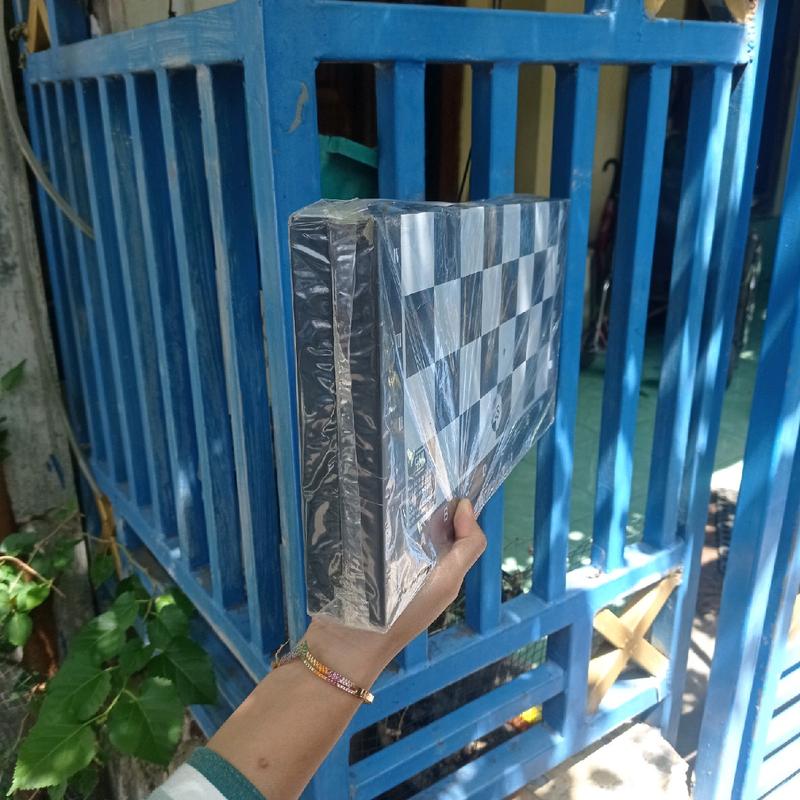 Mainan Papan Catur Ukuran 28 - Bidak Catur Putih dan Hitam - Board 1