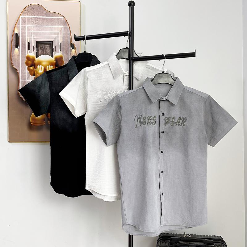 [Max SMD.2] 45-90kg Áo Sơ Mi Nam Tay Ngắn, dáng ôm, Vải Đũi, Thêu Chữ Menswear, Rẻ, Đẹp, bigsize, Thời Trang, 3 màu trắng, đen, xám Có Cổ Shirt