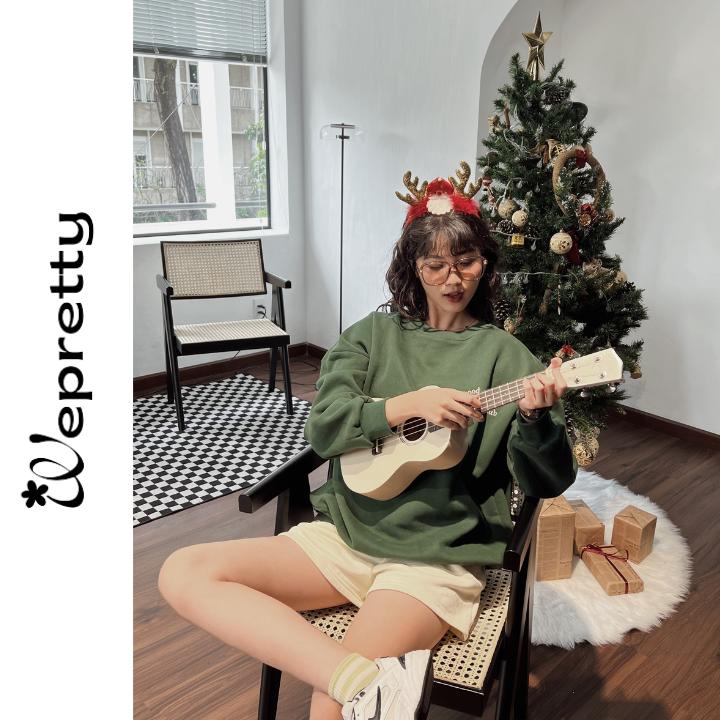 Áo sweater nỉ bông dày dặn thêu chữ - tặng kèm tất Wepretty Clothes