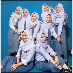 HIJAB Sekolah Krudung SEGIEMPAT BellaSquare Bahan Pollycotton Uk. 115x115cm