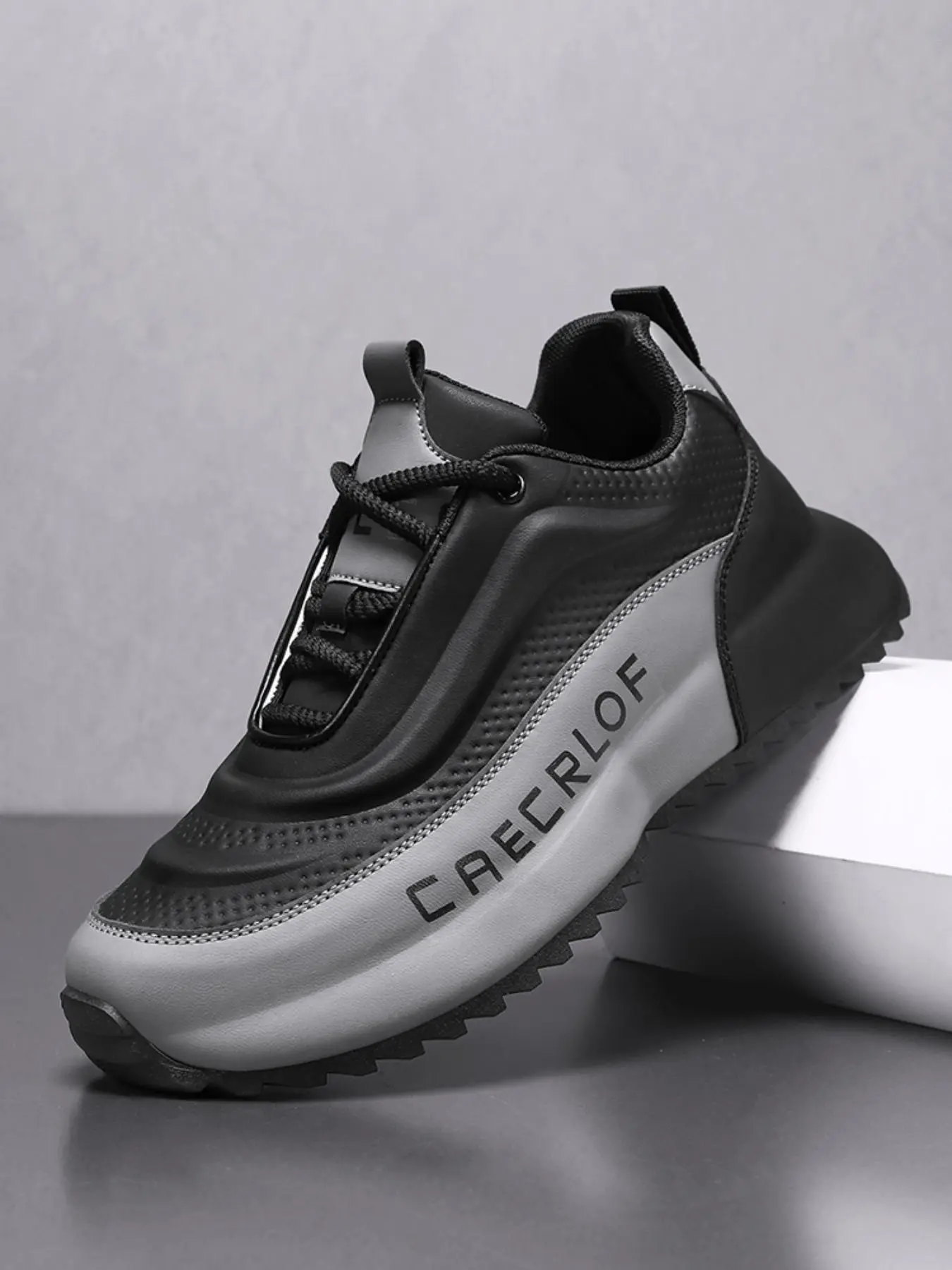 Men's Sporty Lace Up Running Shoes, Casual Comfortable Breathable Running Shoes, Trendy All-match Sneakers for Daily Wear