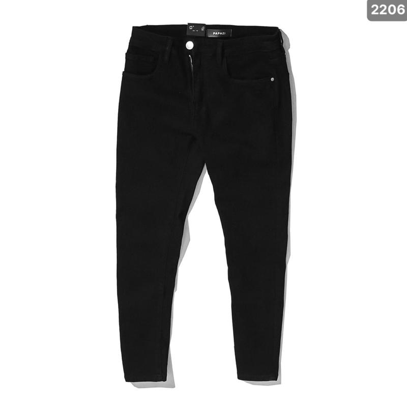 Quần jean nam Mã_R2206, fom slim, gam màu đen, sự kết hợp hoàn hảo, nay đã trở lại với số lượng vô cùng có hạn. PAPAZI