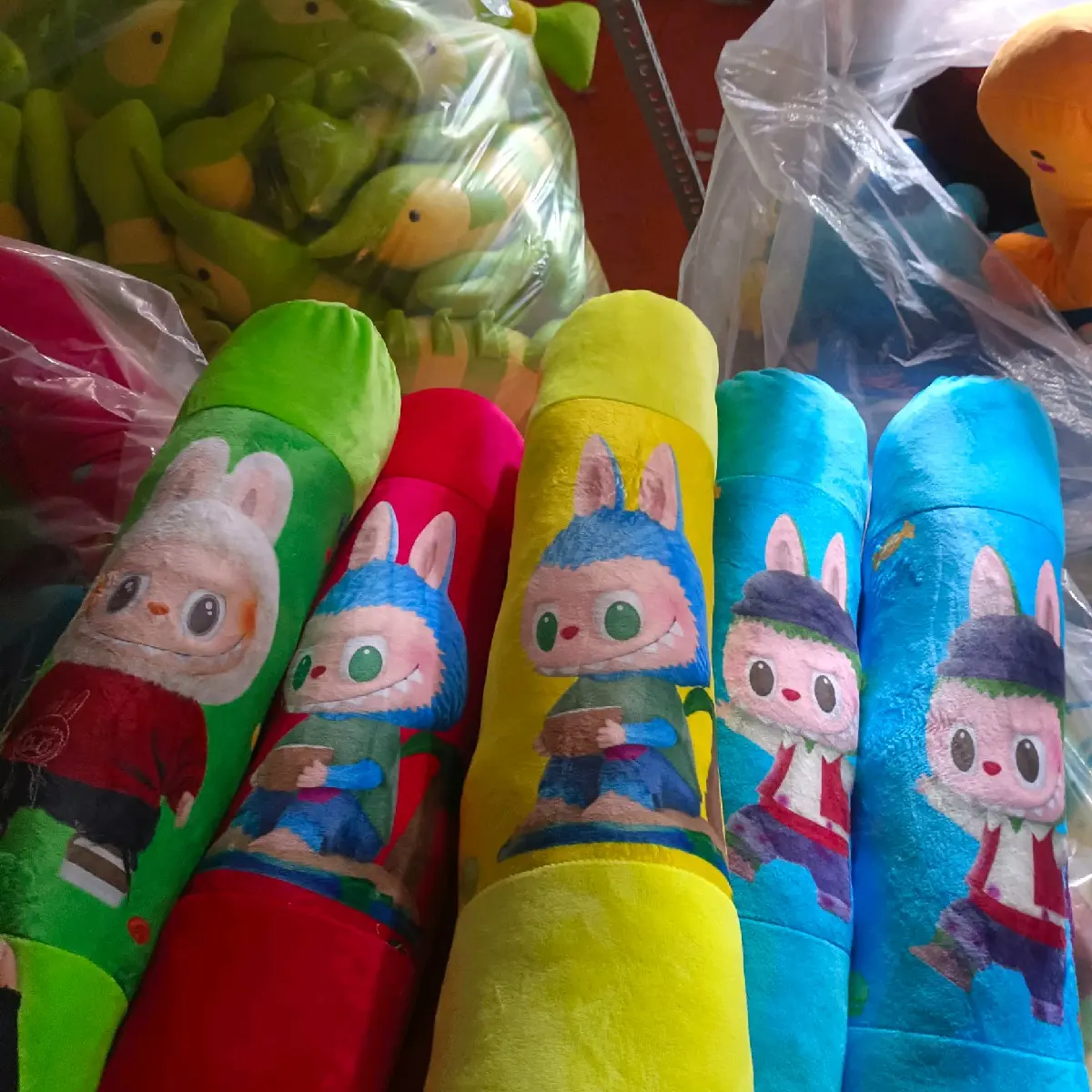 Thú Nhồi Bông Gối Ôm Labubu Họa Tiết Mềm Mại 75cm - Đồ Chơi, Toy