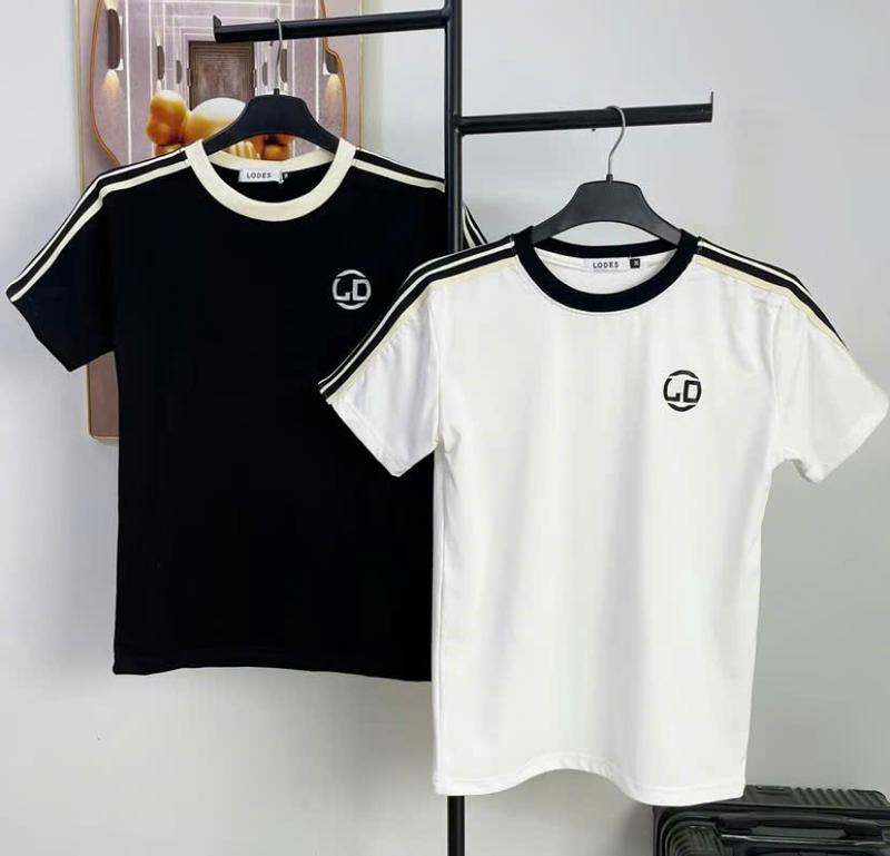 Áo thun nam nữ mẫu mới chất vải thun cotton co dãn thiết kế in chữ ngay ngực thời trang trẻ trung form chuẩn - NT 95 SHOP 0