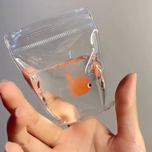 透明な金魚型スクイーズ、Q弾性ストレス解消、ソフトジェルのテクスチャー、かわいいアクアリウムデザイン、ポータブルヒーリングガジェット