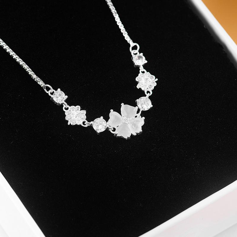 Vòng Tay Bạc Nữ AMORA dây rút cỏ đính đá mắt mèo sáng lấp lánh   - Chất Liệu Bạc 925  - A108 6