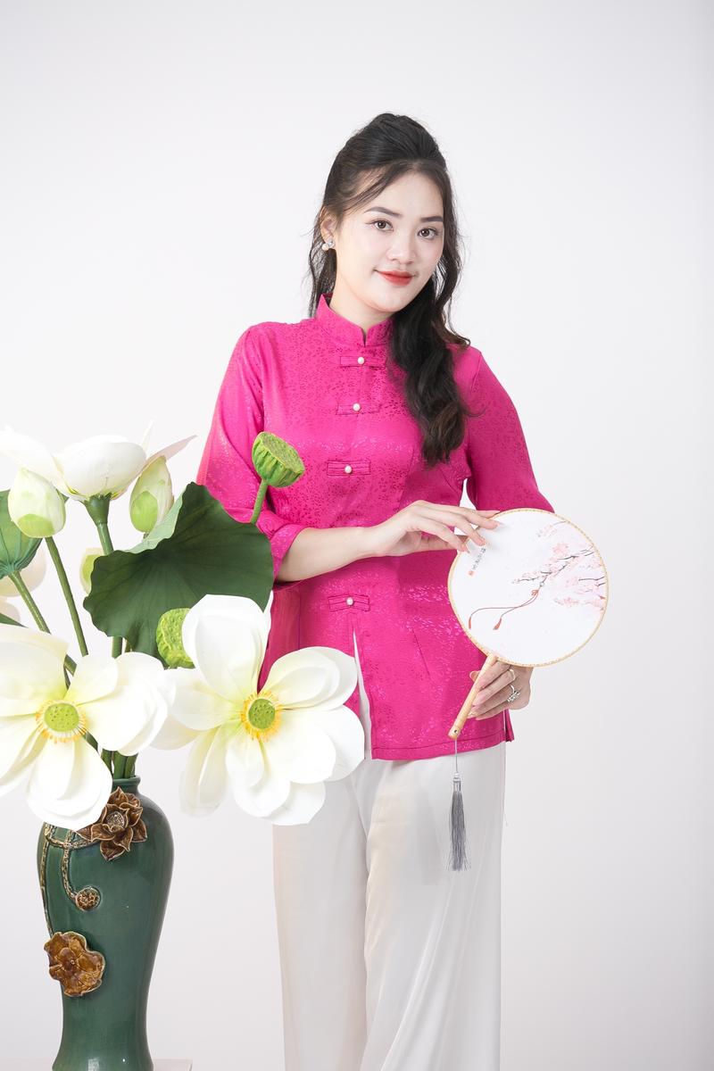 Product Introduction of Tịnh Tâm 15- Áo Bà Ba Cổ Tàu Vạt Đứng Lụa Gấm Mềm Mại 4 Size S,M,L,XL Không Bao Gồm Quần Top Nữ 10