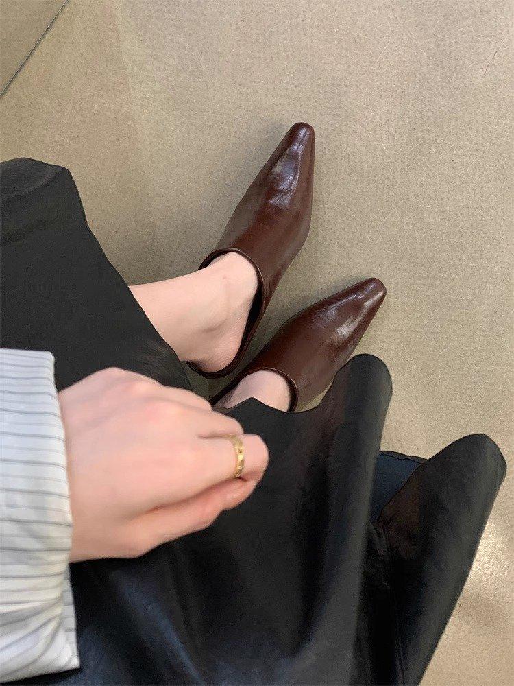 Product Introduction of Pointy heels for women Large size Special-shaped with rubber slip-on 24