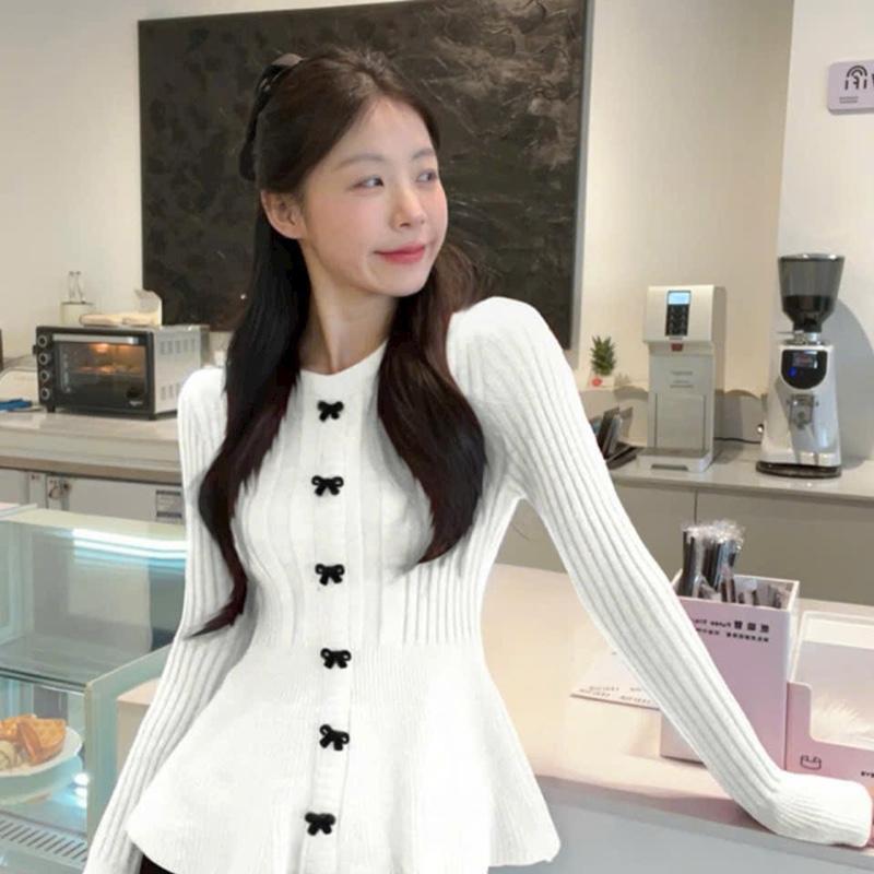 Áo len cổ tròn khuy nơ tiểu thư 0