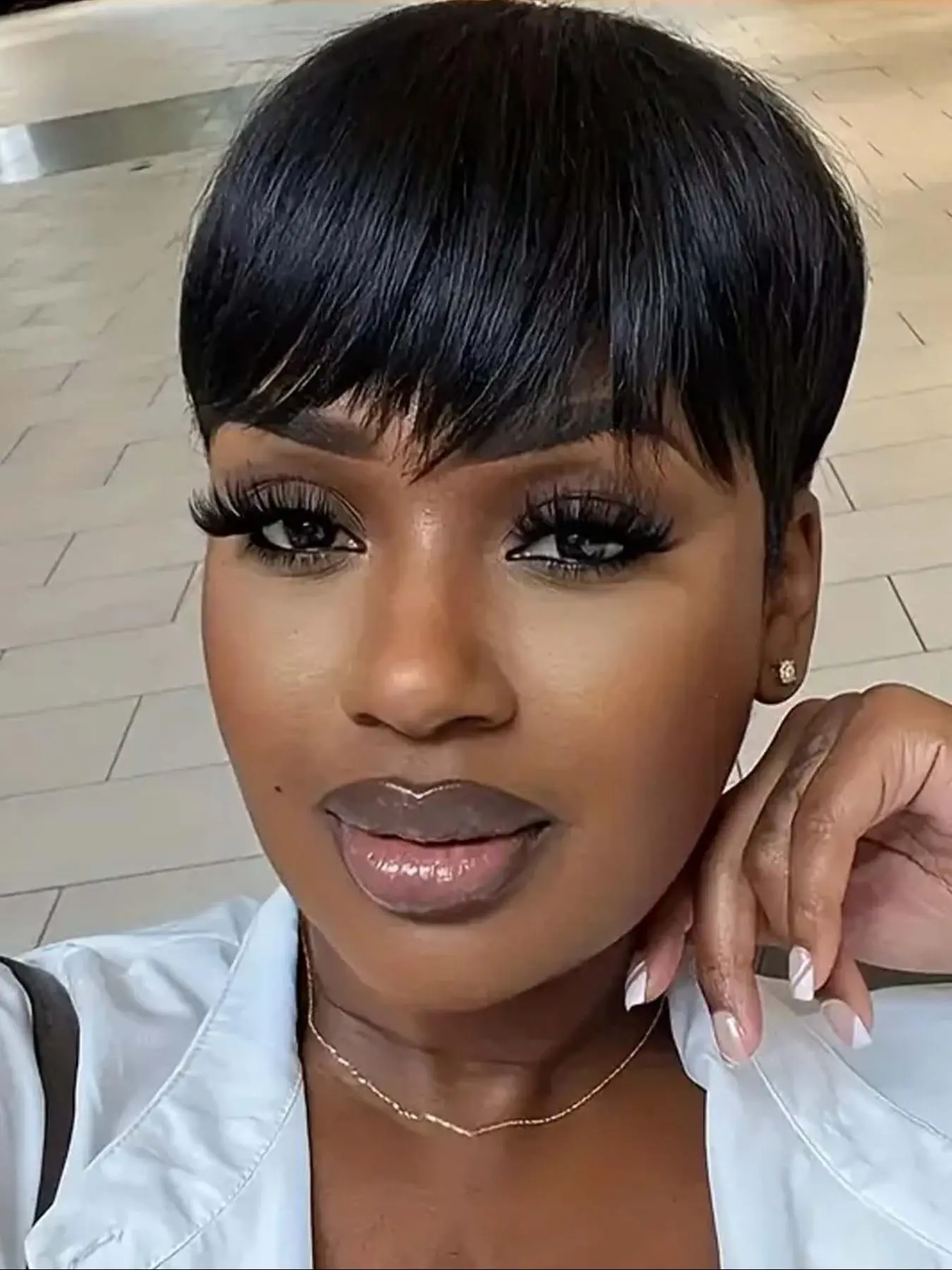 Black Short Bob Wigs for Women, Gorgeous Fluffy Wigs with Bangs, Human Hair Full Machine Wigs for Party, Daily Use