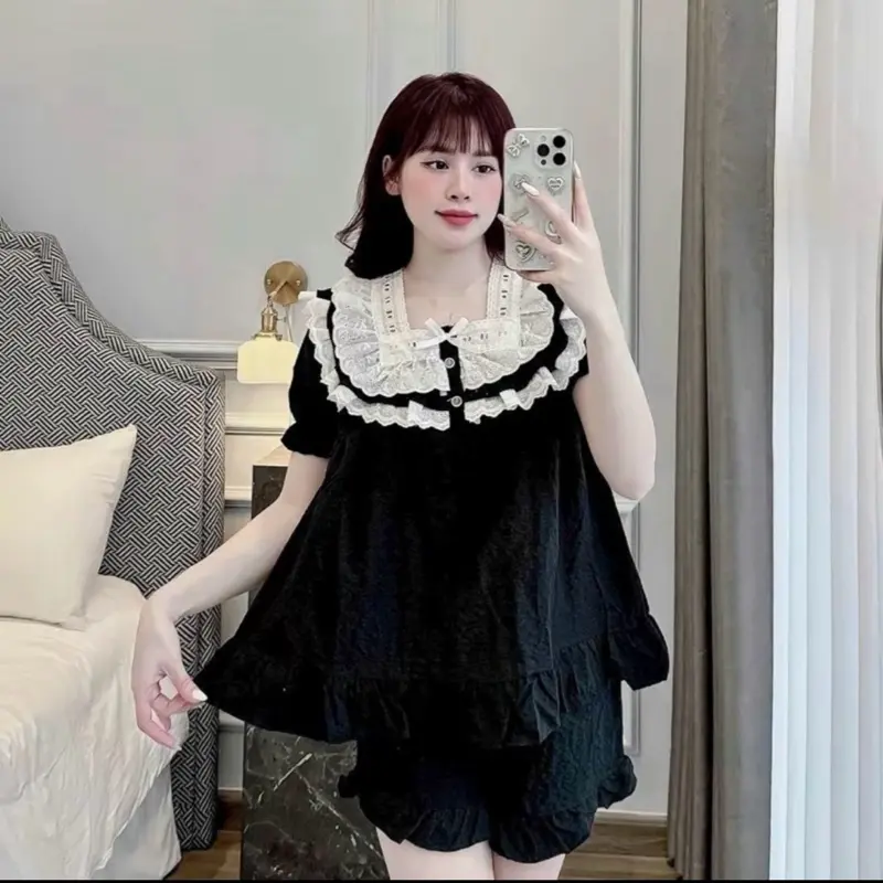 Sét bộ tay cộc quần cộc , cổ vuông phối ren 1