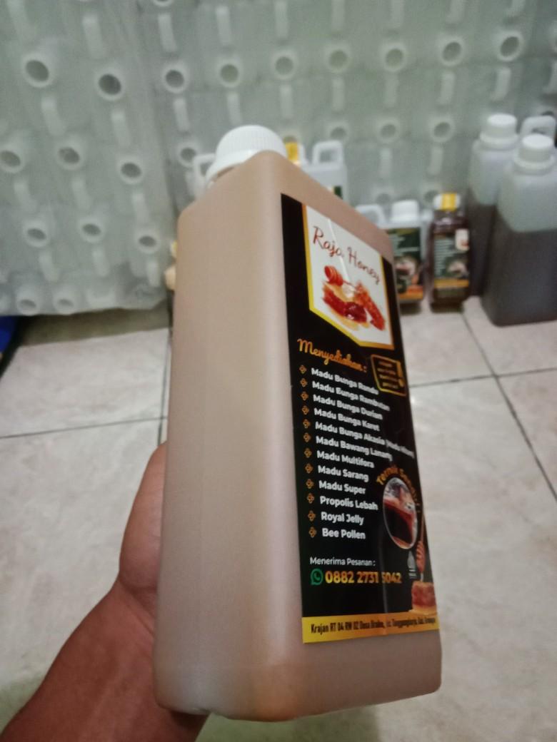 MADU SUPER, MADU+ROYAL JELLY lebah + bee pollen lebah.  kemasan 1000g  100% asli dan murni....