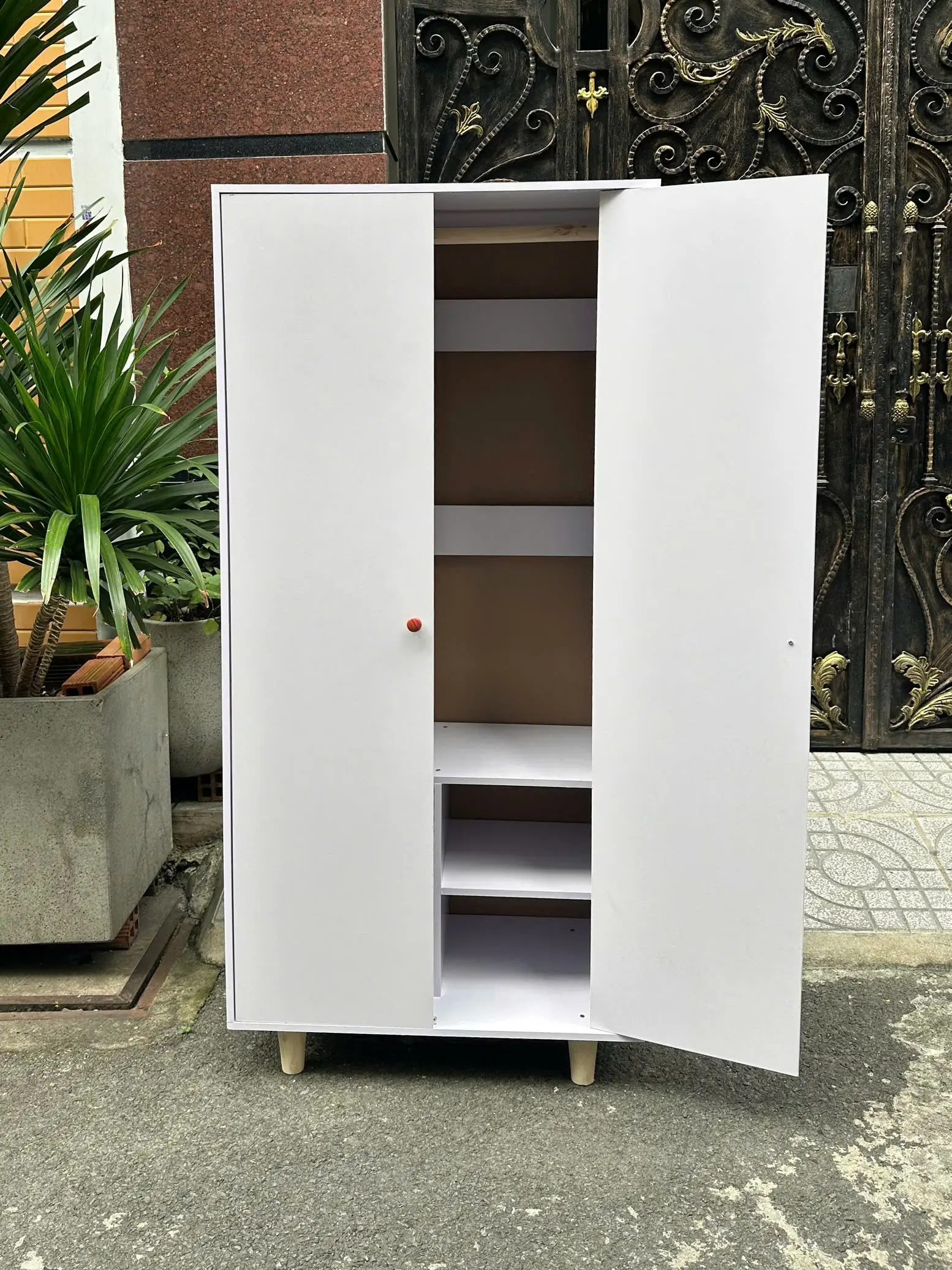 tủ treo quần áo - tủ để đồ CÓ CHÂN TQ-157