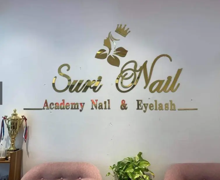 CHỮ VÀ HÌNH DÁN NỔI trang trí tường văn phòng, viện thẩm mỹ