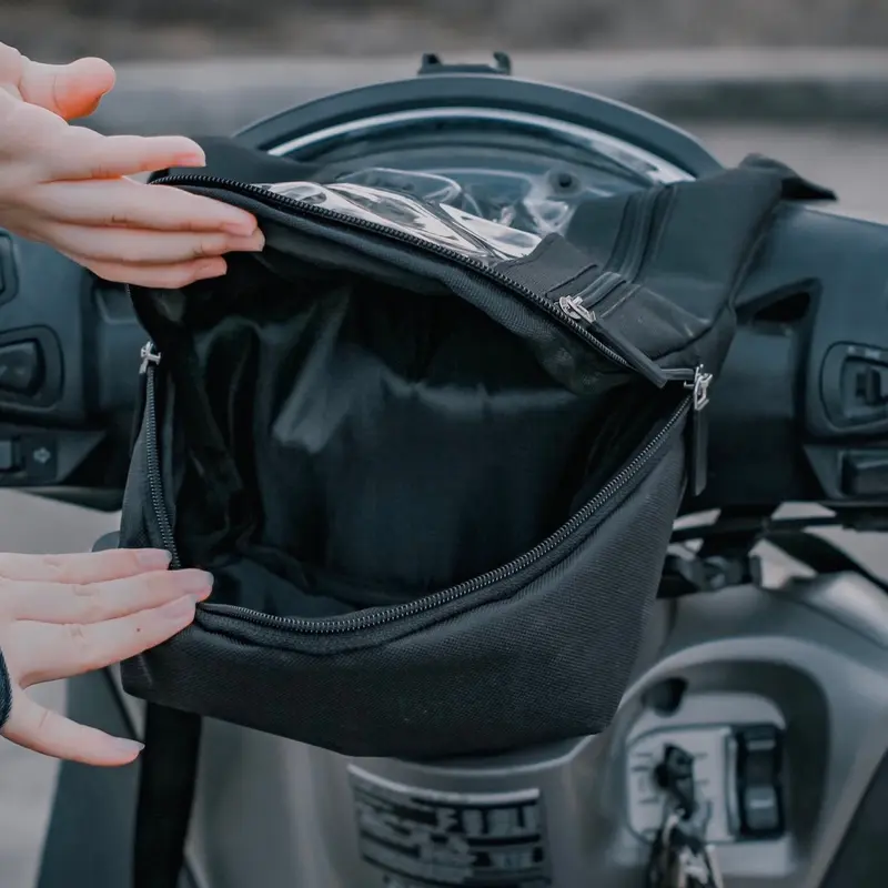 Túi Grab Treo Đầu Xe Dọc, Cảm Ứng Điện Thoại, Kết Nối Dây Sạc, Phù Hợp Mọi Loại Xe Máy phukien thethao Túi Thể Thao, Bag, Sport Phụ Kiện 2