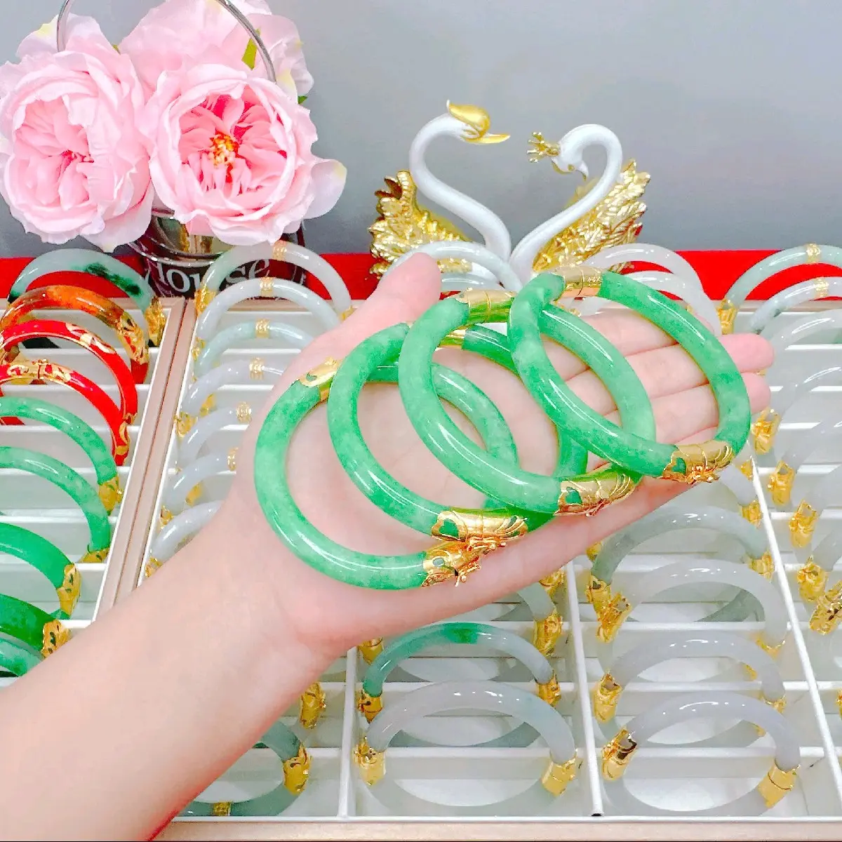 V47. Vòng cẩm thạch bọc 2 chấu vàng Phụ Kiện Hoa Kiềng Voan Kim Tuyến