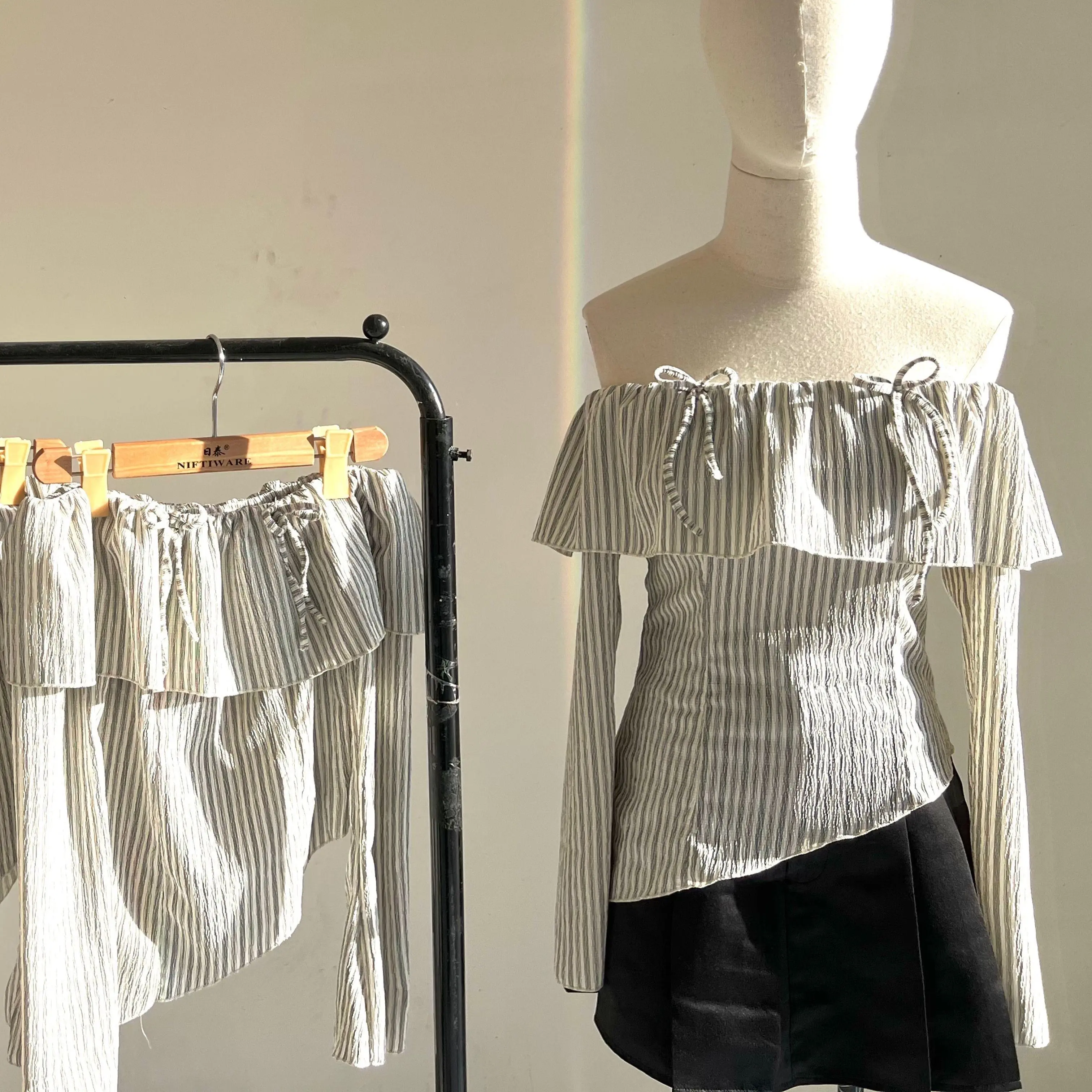 Sunny top - Áo trễ vai đính nơ, vạt xéo, chất thun đẹp