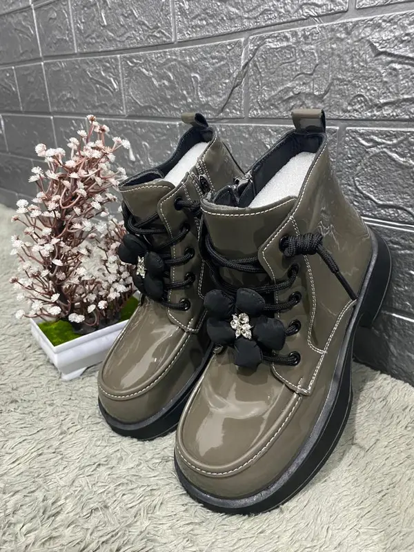 Sepatu sneakers boots fashion anak perempuan 2