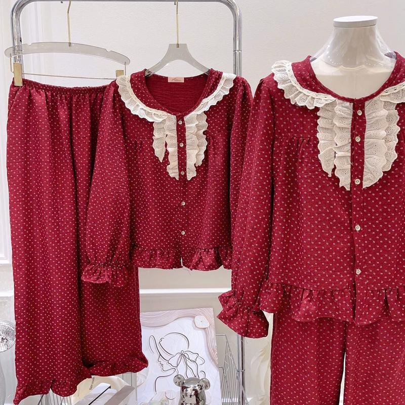 Bộ đồ Mặc nhà Hoa nhí đỏ cổ tròn Phối ren chất Vân mây mềm đẹp xinh xắn cho Nữ DD312 Sammy - Quần Ngủ, Women