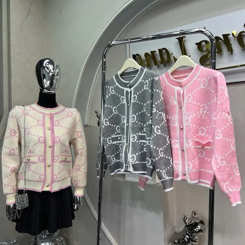 Áo khoác len cardigan , áo khoác len nữ cổ tròn CHỮ G chất len mềm mịn màu màu đen màu trắng hàng QCCC loại 1