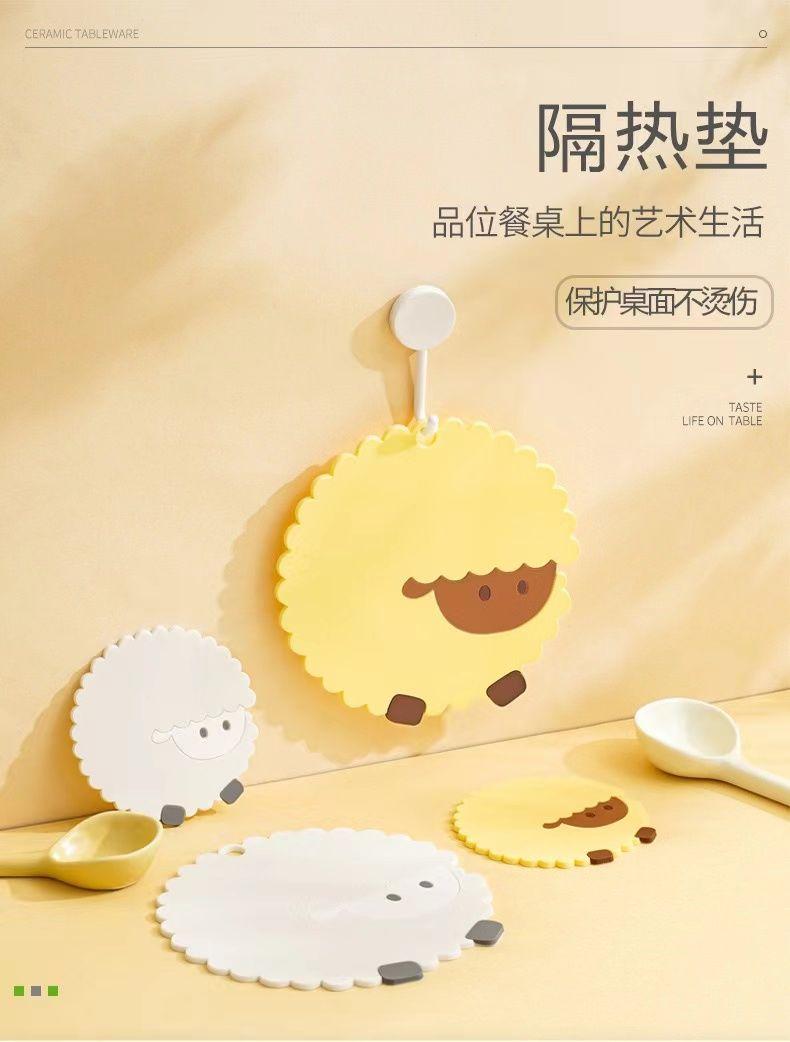 Product Introduction of Tuantuan Sheep Household Tea Cup Mat Placemat Bowl Mat Thickened Anti-scald High Temperature Resistant Food-grade Silicone Heat Insulation Mat Bowl Mat 2