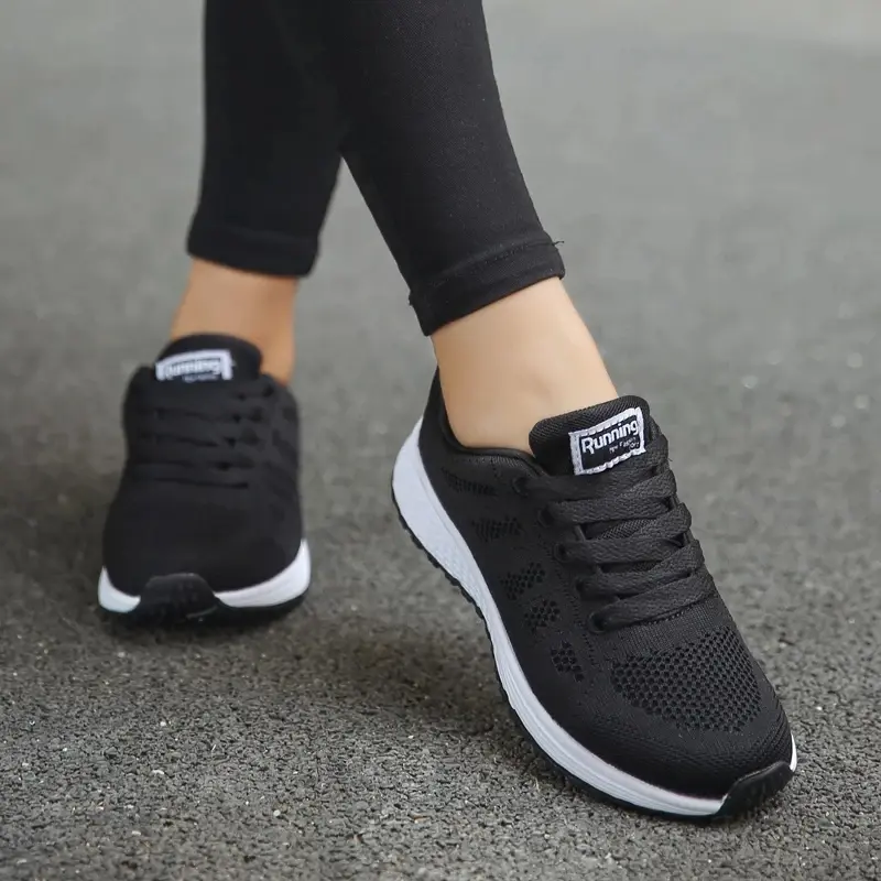 Sepatu Sneakers Wanita - Sepatu Running Berpori dan Nyaman EP03 Outdoor Lari