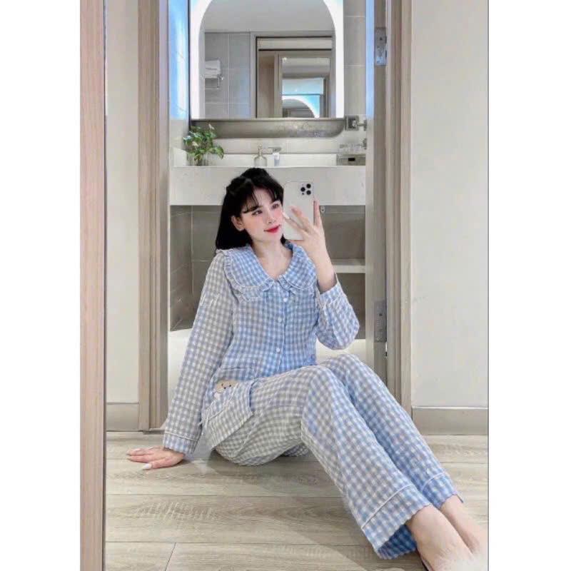Bộ pijama caro tiểu thư thêu gấu ở túi - Bộ đồ ngủ mặc nhà cổ bèo sen dễ thương 4