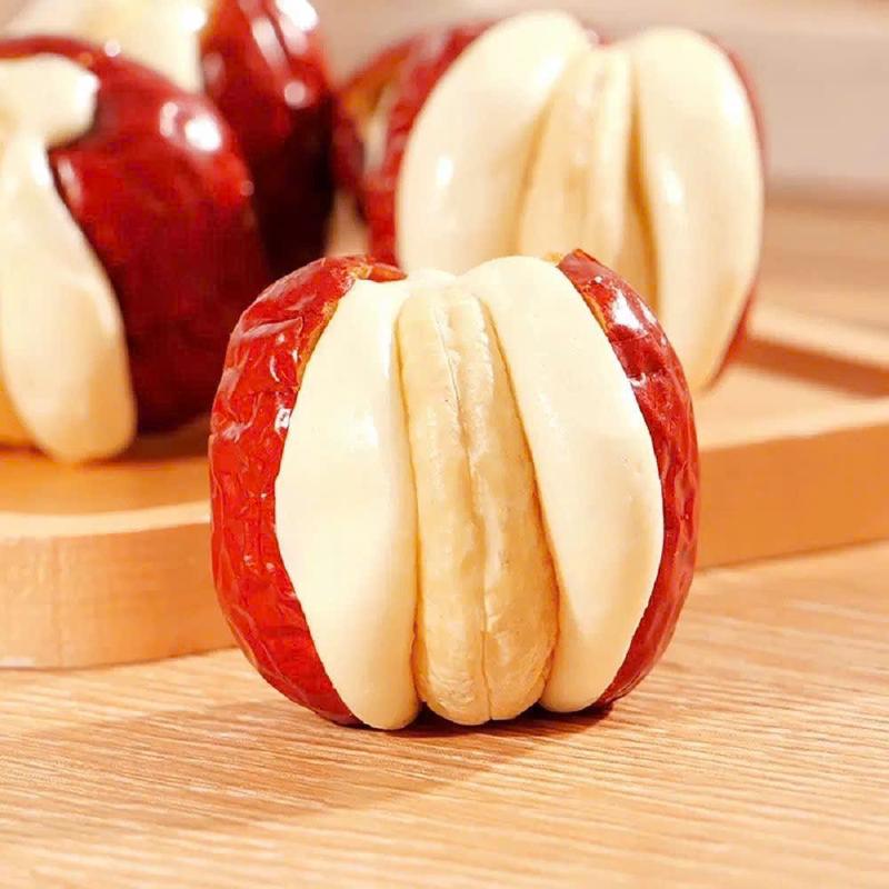 Combo 2 Hộp Kẹo Táo đỏ kẹp sữa lạc đà nhân hạt điều thơm ngon béo ngậy hộp 500G - An Nhi Food