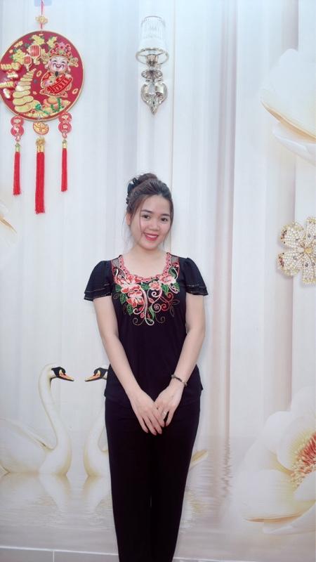 Product Introduction of A55 Đồ bộ thun nữ trung niên áo thêu hoa, tay cánh tiên hai tầng Women thương hiệu đồ bộ Hải Sơn 18