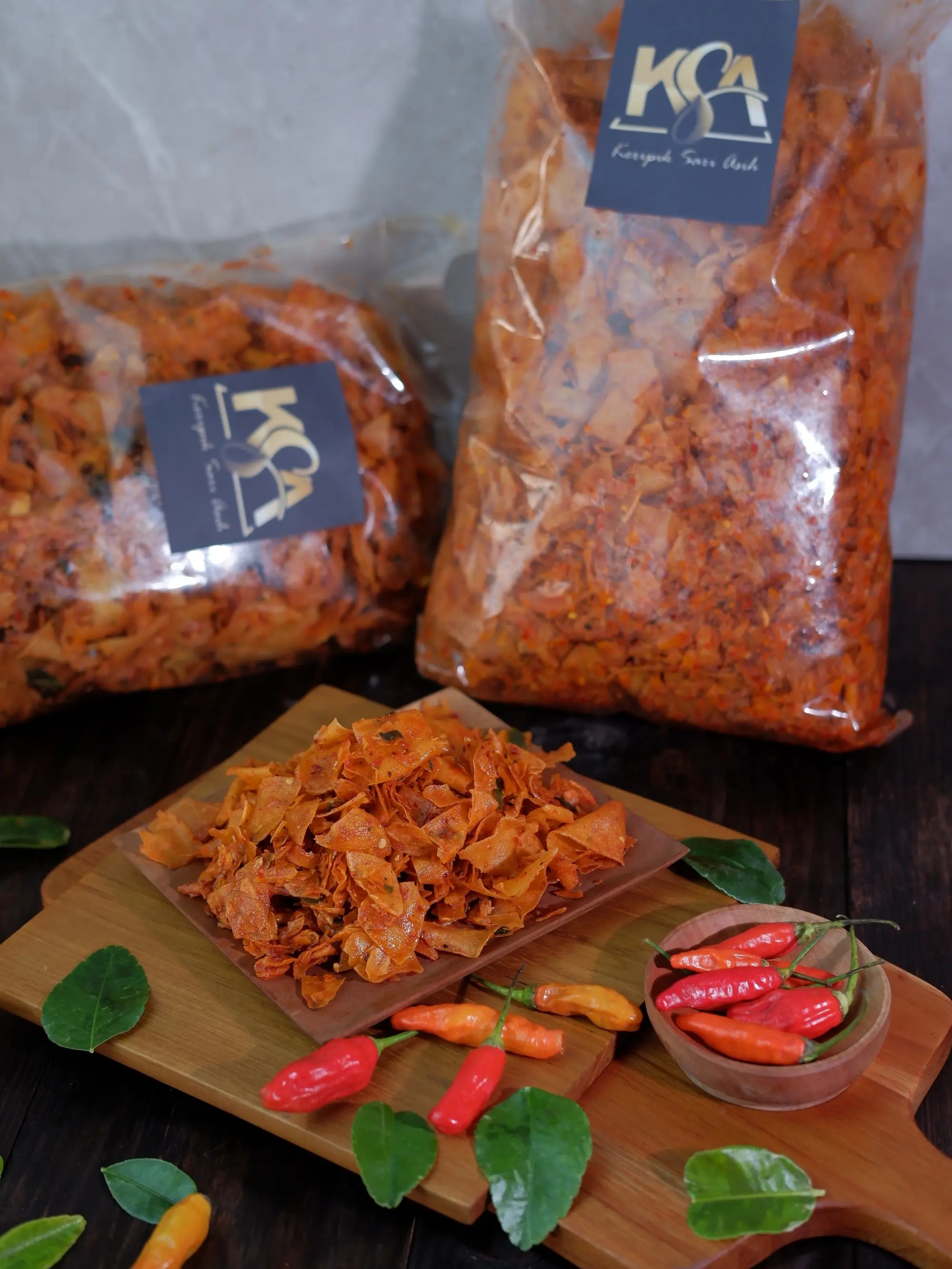 1kG keripik kriwil pedas daun jeruk Food Snacks Cemilan Kering Kerupuk snack jadul